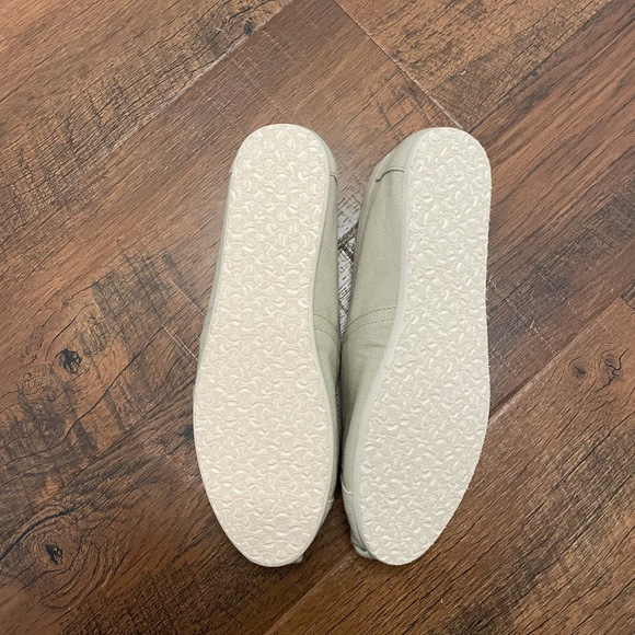 KHAKI TOMS - Picture 3 of 3